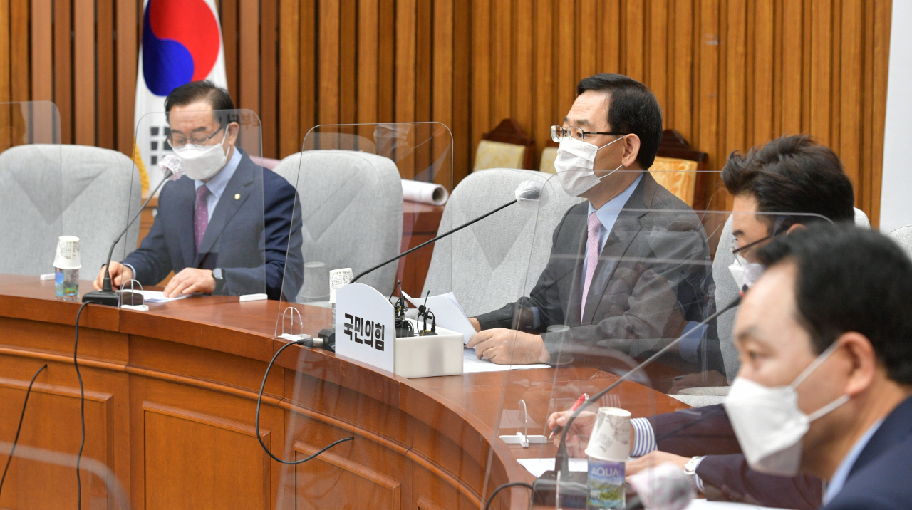 주호영 국민의힘 원내대표가 18일 오전 국회에서 열린 원내대책회의에서 발언을 하고 있다. [연합]