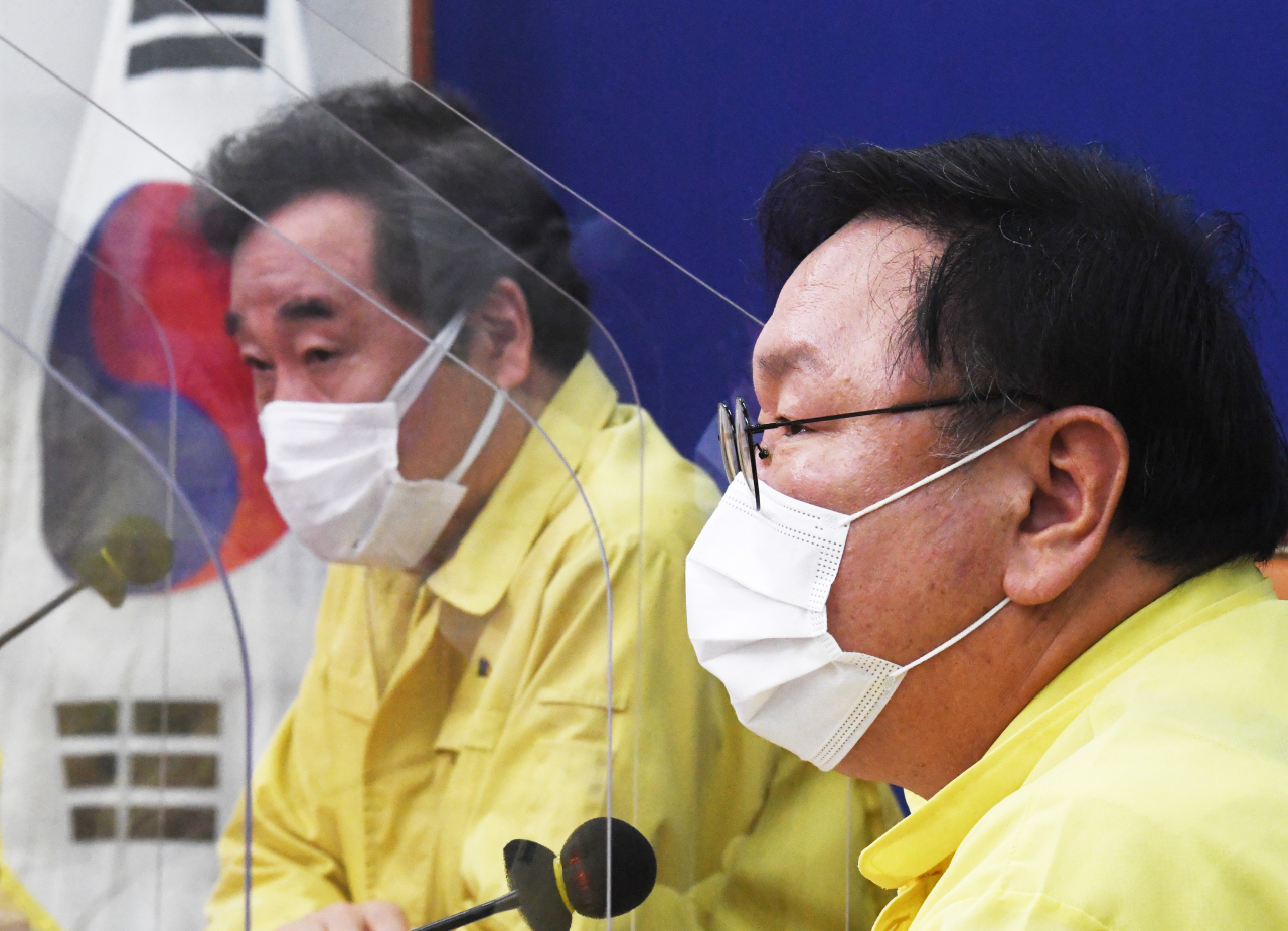 김태년 더불어민주당 원내대표가 21일 오전 서울 여의도 국회에서 열린 최고위원회의에서 발언하고 있다. [연합]