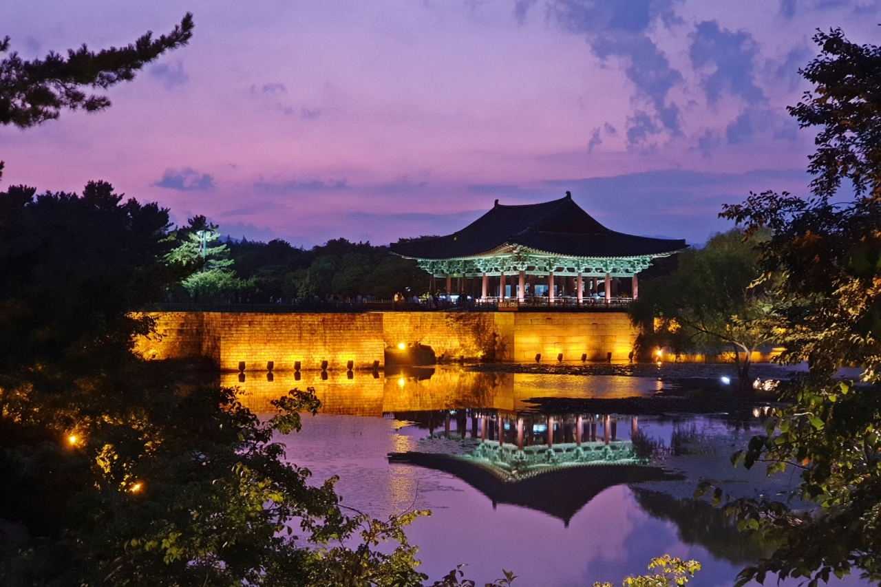 경북 야경 명소인 ‘경주 동궁과 월지’ 전경.[경북도 제공]