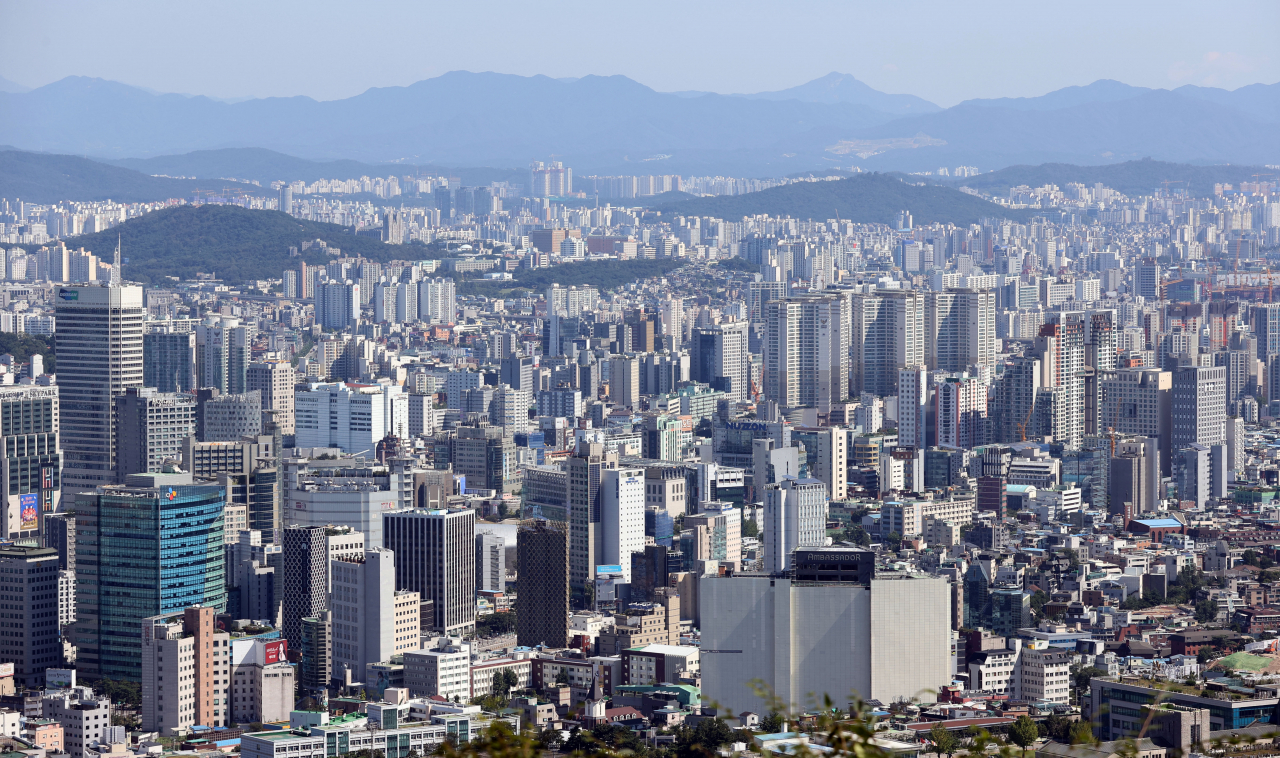 남산 N서울타워에서 바라본 서울 시내 아파트. [연합뉴스]