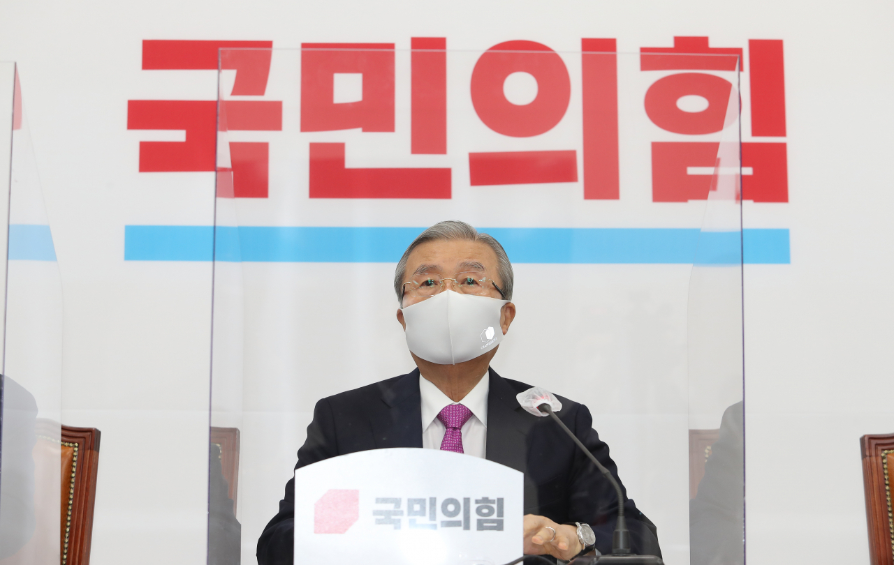 김종인 국민의힘 비상대책위원장이 25일 오전 서울 여의도 국회에서 열린 당 소속 시·도지사 조찬 간담회에서 인사말을 하고 있다. [연합]