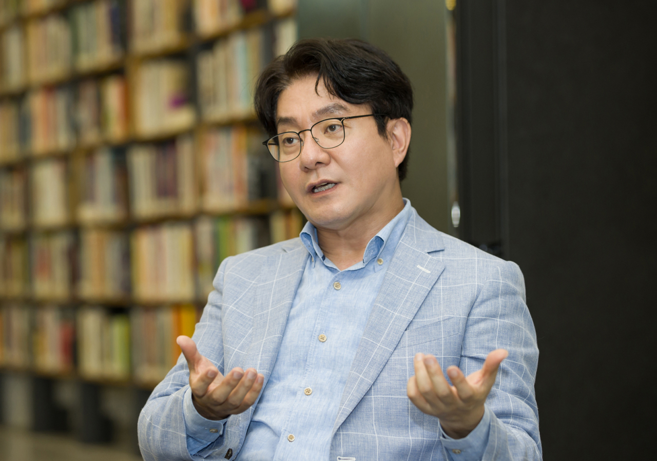 삼성전자 생활가전의 디자인 철학을 밝히고 있는 최중열 삼성전자 생활가전 디자인팀장 [삼성전자 제공]