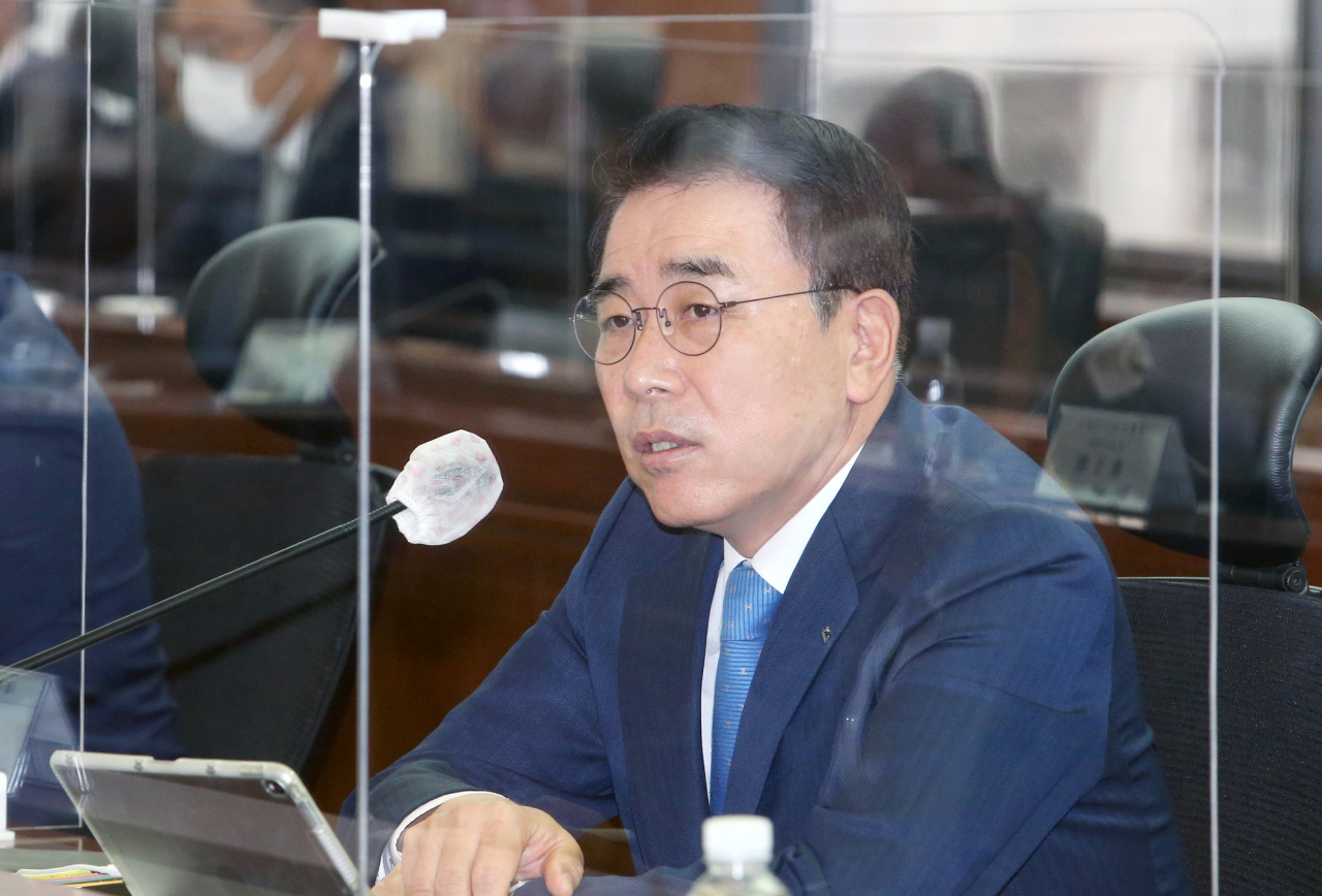 신한금융그룹은 6일 신한은행 대회의실에서 '2020년 하반기 이사회 워크숍'을 개최했다.
