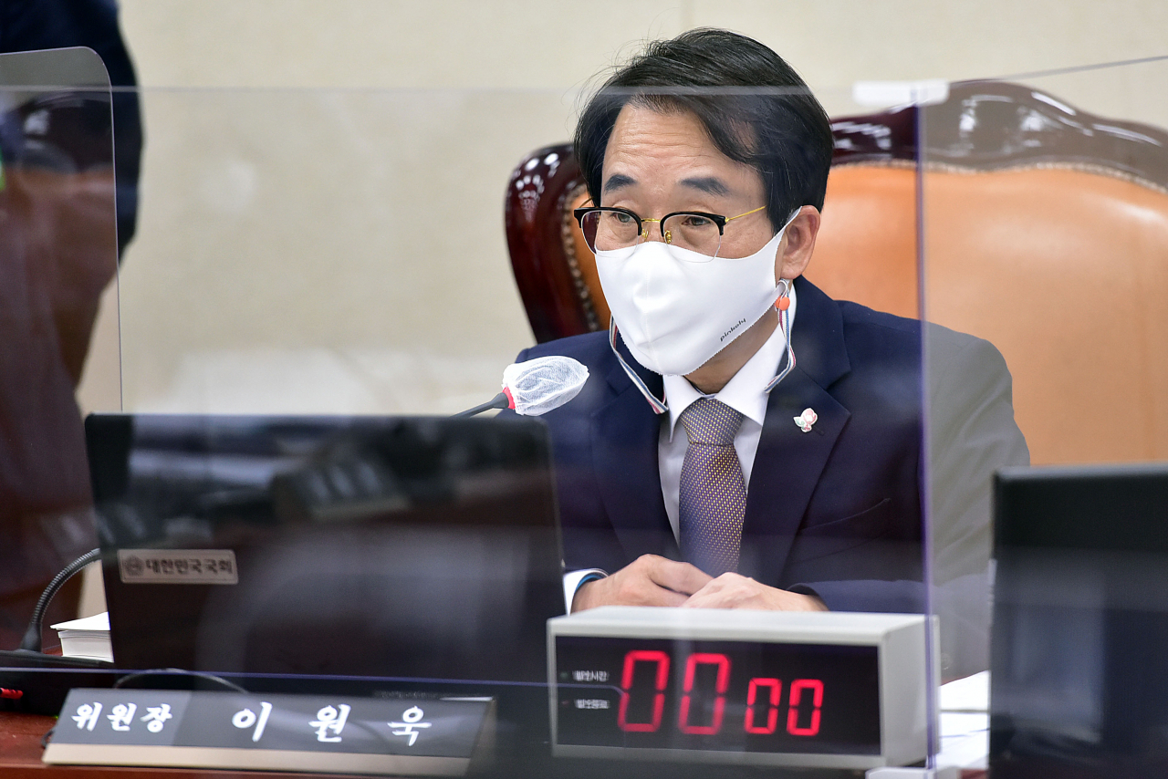 7일 국회에서 열린 과학기술정보방송통신위원회 국정감사에서 이원욱 위원장이 발언하고 있다. [연합]