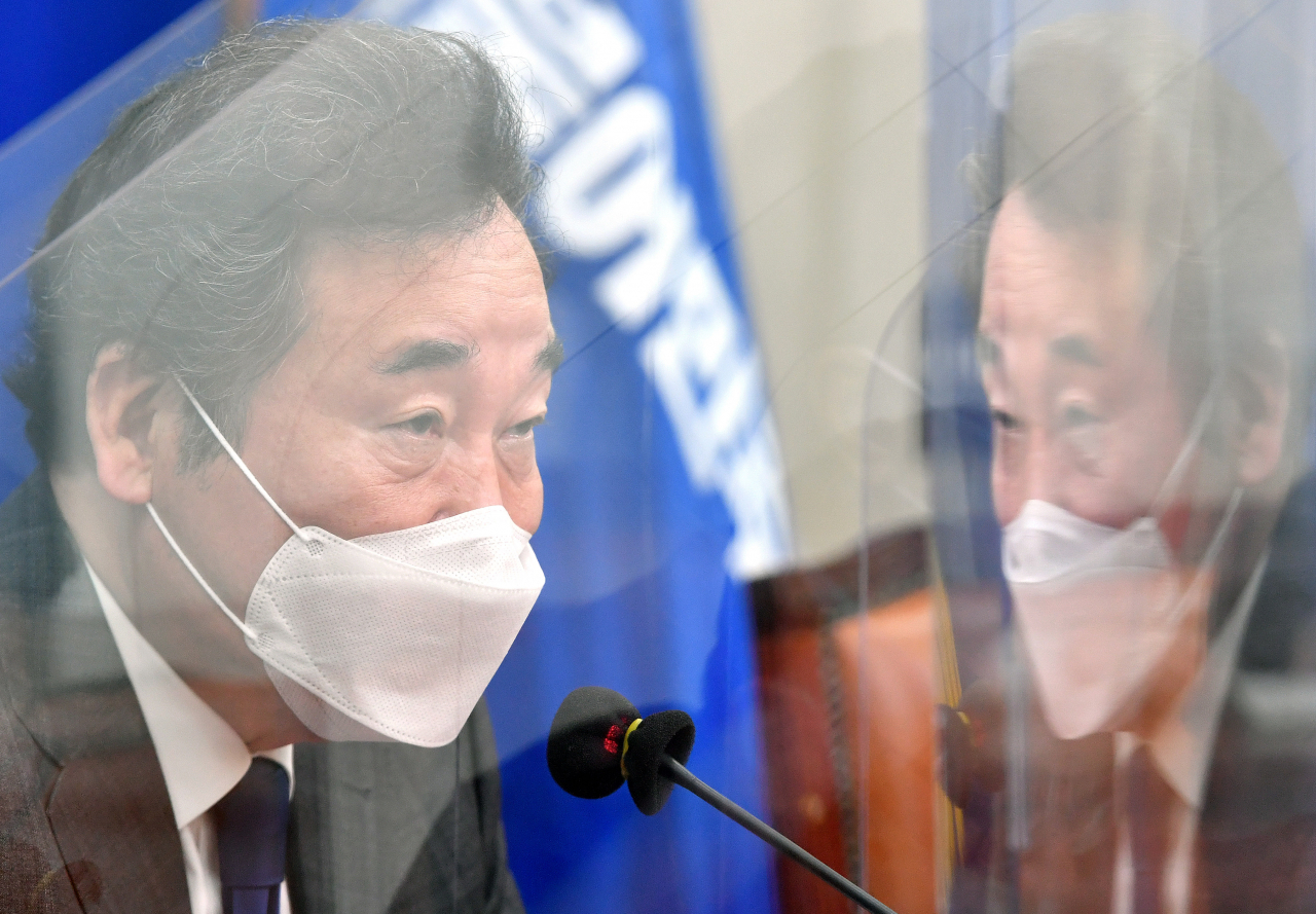이낙연 더불어민주당 대표가 8일 오전 서울 여의도 국회에서 열린 민주당 법제사법위원 연석회의에서 발언하고 있다. [연합]