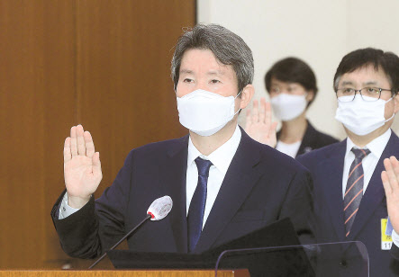 이인영 통일부 장관은 8일 국회 외교통일위원회 통일부 국정감사에서 북한의 우리 국민 총격 사망에 대해 다시 한번 유감을 표명하고 재발 방지를 강조했다. 이상섭 기자