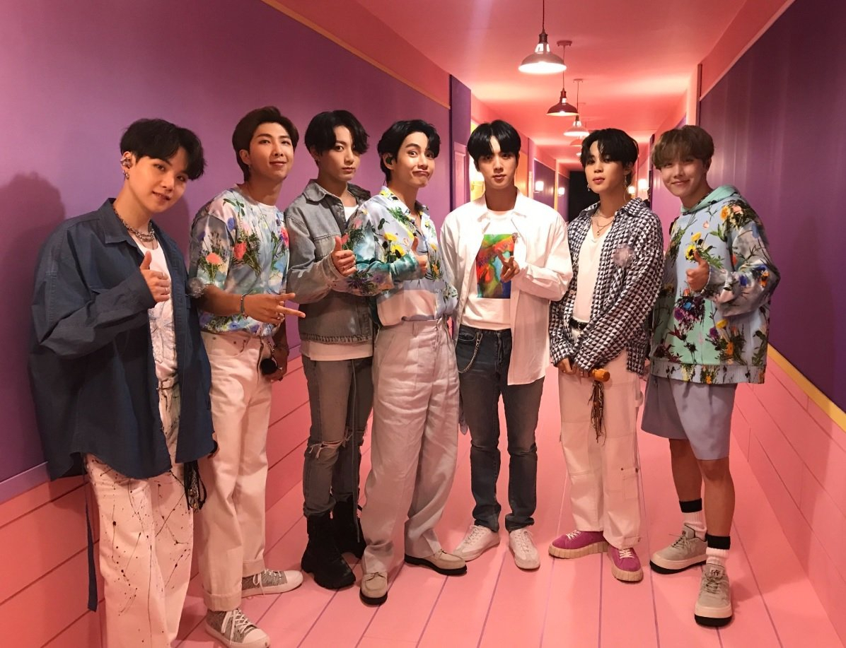 방탄소년단(BTS)이 10일 오후 7시부터 초대형 온라인 콘서트 'BTS 맵 오브 더 솔 원'(MAP OF THE SOUL ON:E)'을 선보인다. [빅히트엔터테인먼트 제공]