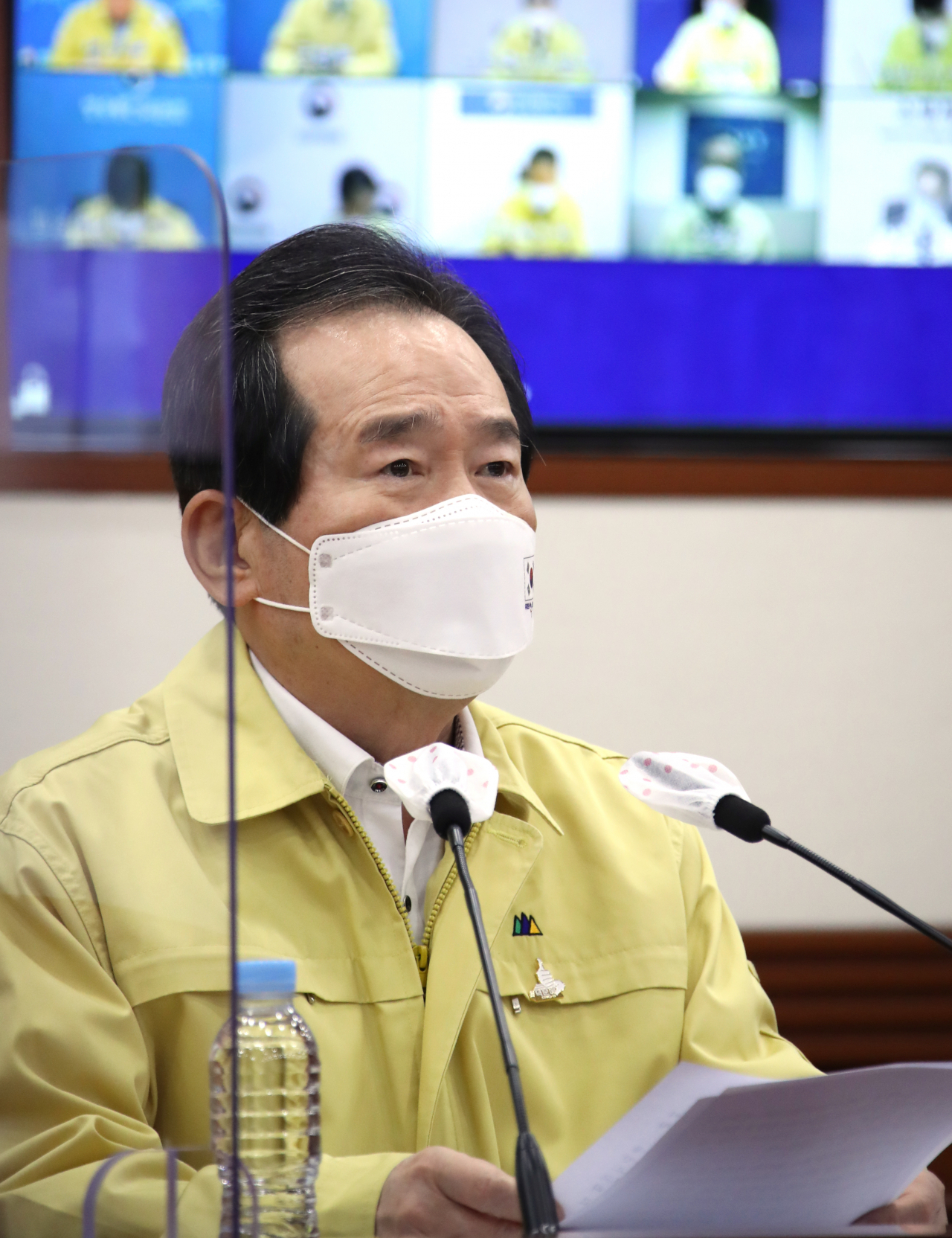 정세균 국무총리가 11일 정부서울청사에서 열린 코로나19 대응 중앙재난안전대책본부 회의에서 모두발언을 하고 있다. [연합]