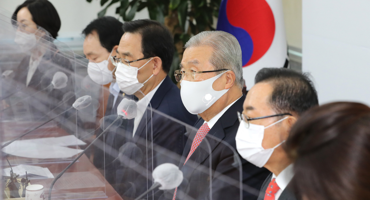 김종인 국민의힘 비상대책위원장이 12일 오전 서울 여의도 국회에서 열린 비상대책위원회의에서 발언하고 있다. [연합]