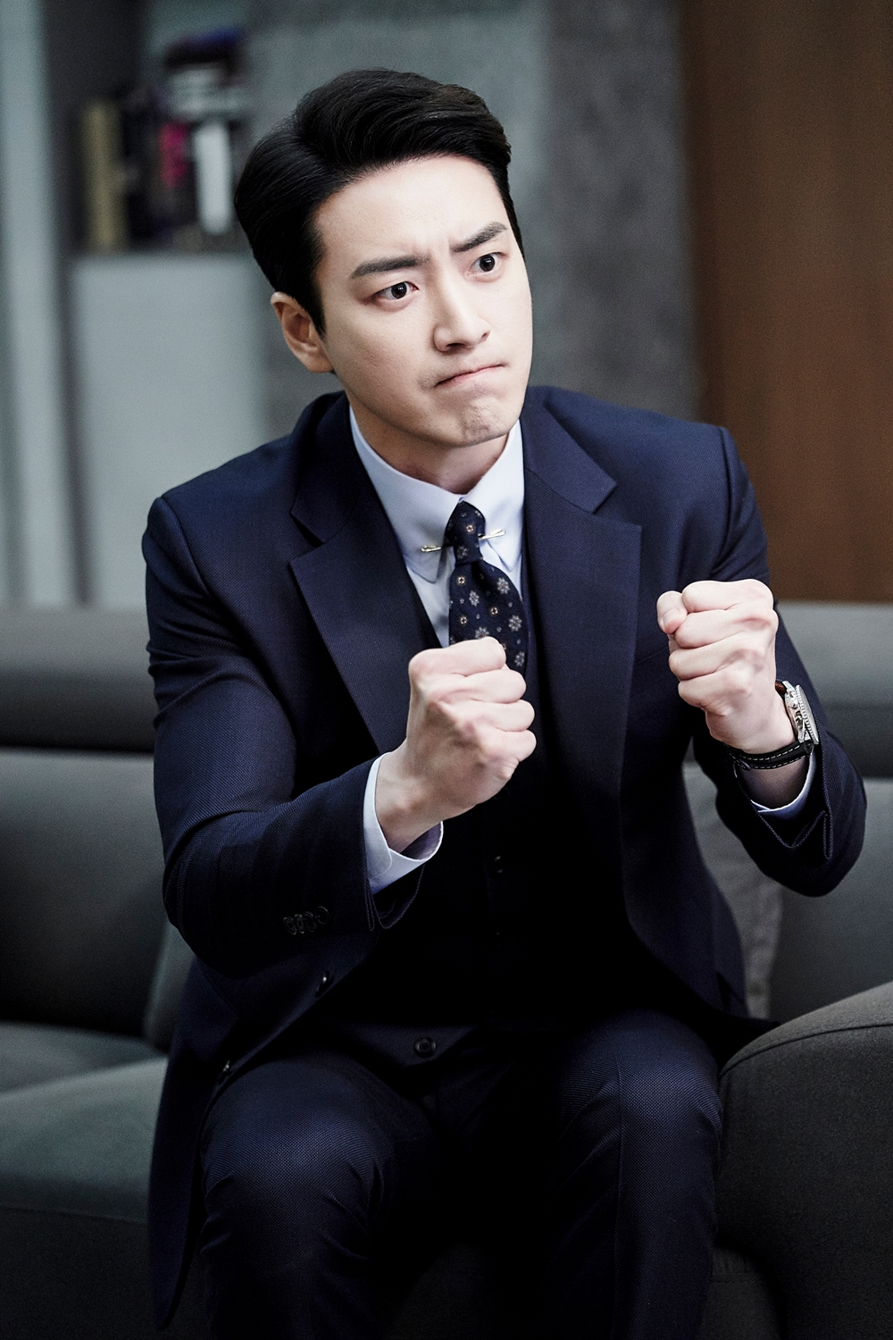 ‘비밀의 숲2’에서 서동재 검사역을 맡았던 이준혁은 “서동재는 현실에서는 나보다 잘 살 것”이라면서 “말 좀 줄이기를 바란다”고 당부했다.