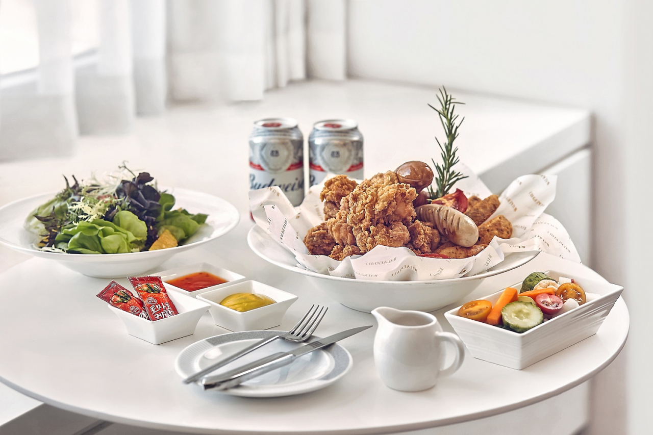 워커힐 룸서비스로 제공되는 치맥세트