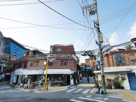 용산구청 뒤쪽으로 이어진 한남1구역. 이민경 기자