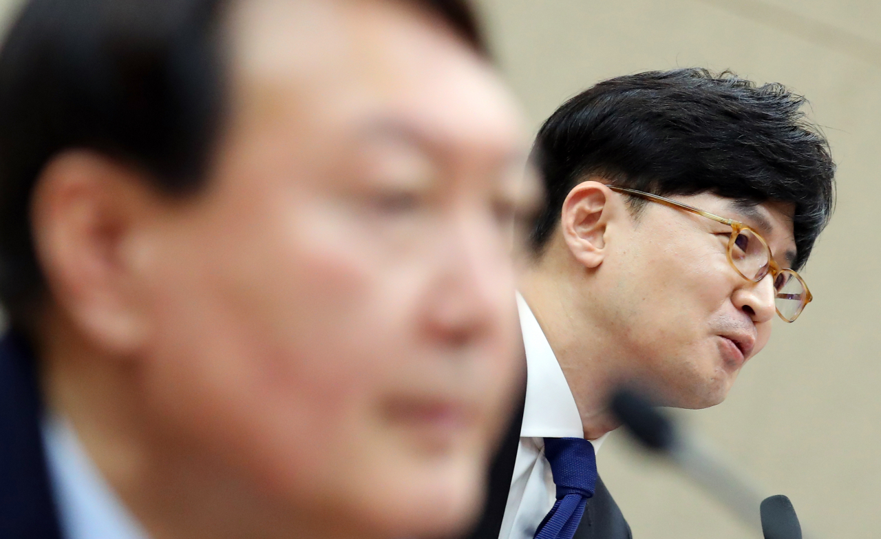한동훈 검사장(사진 오른쪽)과 윤석열 검찰총장[연합]