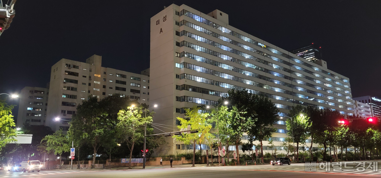 여의도 목화아파트, 삼부아파트, 미성아파트는 현재 추진위까지 설립된 상태이나 조합설립 신청을 위한 주민동의율(75%)은 달성하지 못한 것으로 알려졌다.[이민경 기자]