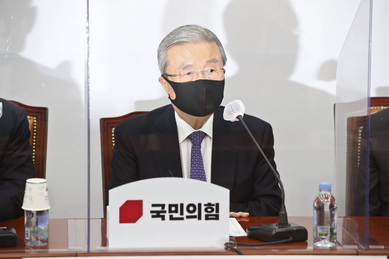 김종인 국민의힘 비상대책위원장이 19일 오전 서울 여의도 국회에서 열린 비상대책위원회의에서 발언하고 있다. [연합]
