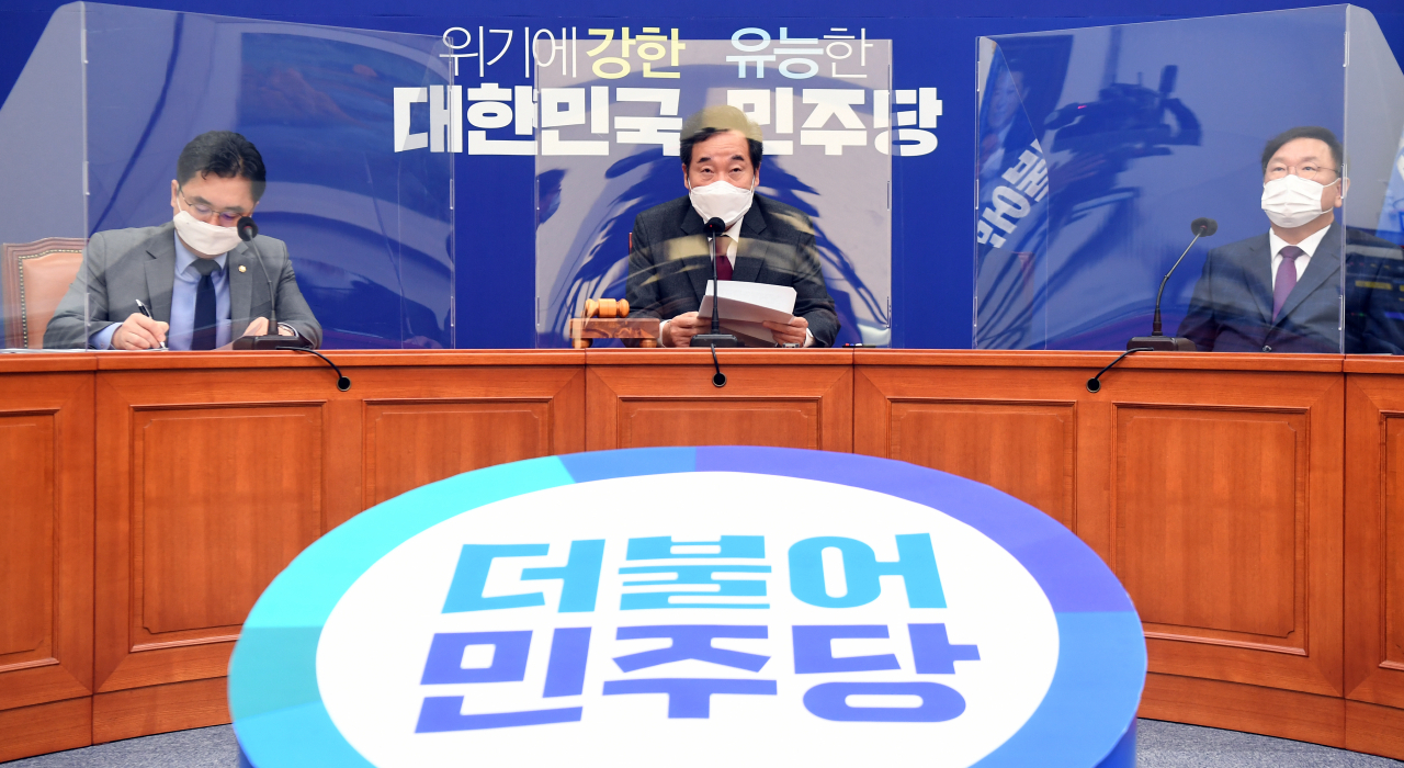 이낙연 더불어민주당 대표가 19일 오전 서울 여의도 국회에서 열린 최고위원회의에서 발언하고 있다. [연합]