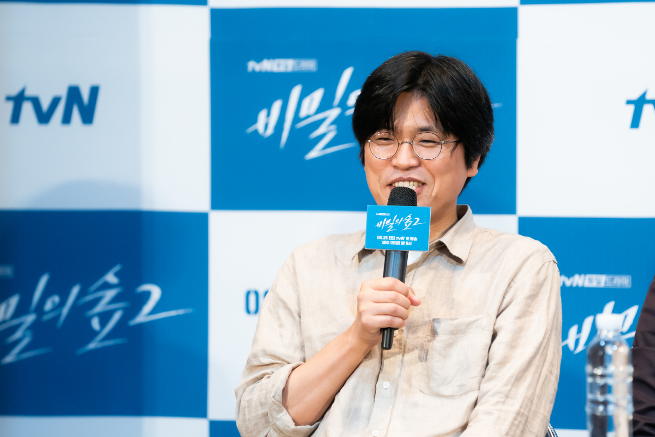 ‘비밀의 숲’ 시즌2를 연출한 박현석 PD는 "최고의 대본과 최고의 배우를 만나 작업한 행복한 시간"이라고 회상했다.