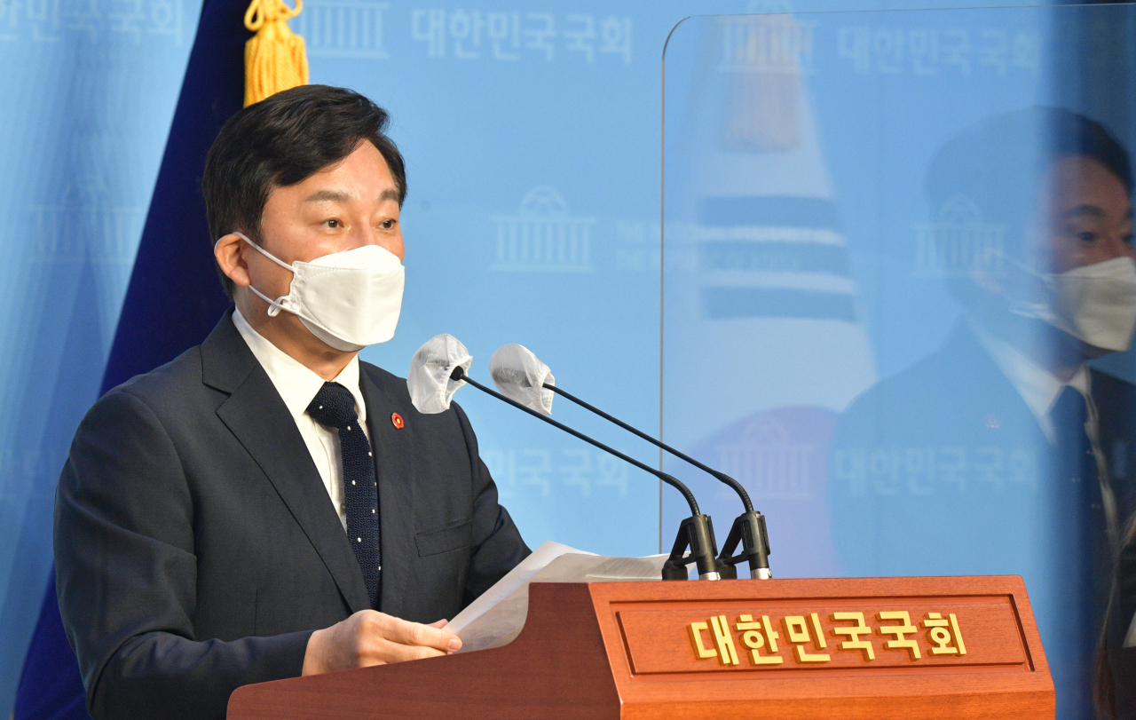 원희룡 제주도지사가 20일 오전 서울 여의도 국회 소통관에서 기자회견을 열고 일본 후쿠시마 오염수 방류 중단을 촉구하고 있다. [연합]