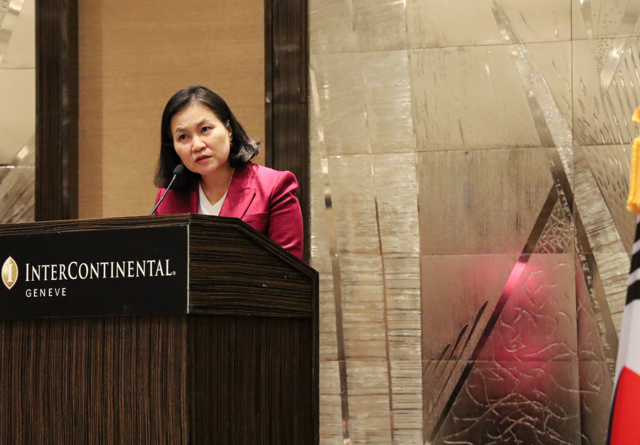 Trade Minister Yoo Myung-hee speaks at an event with diplomats in Geneva, Switzerland on Oct. 16. Yonhap