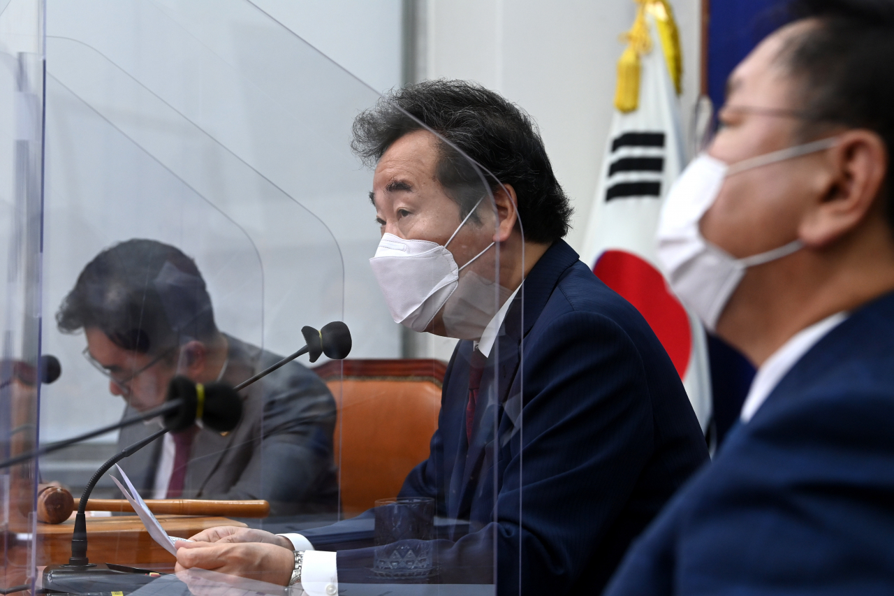 이낙연 더불어민주당 대표가 21일 오전 국회에서 열린 최고위원회의에서 발언하고 있다. [연합]