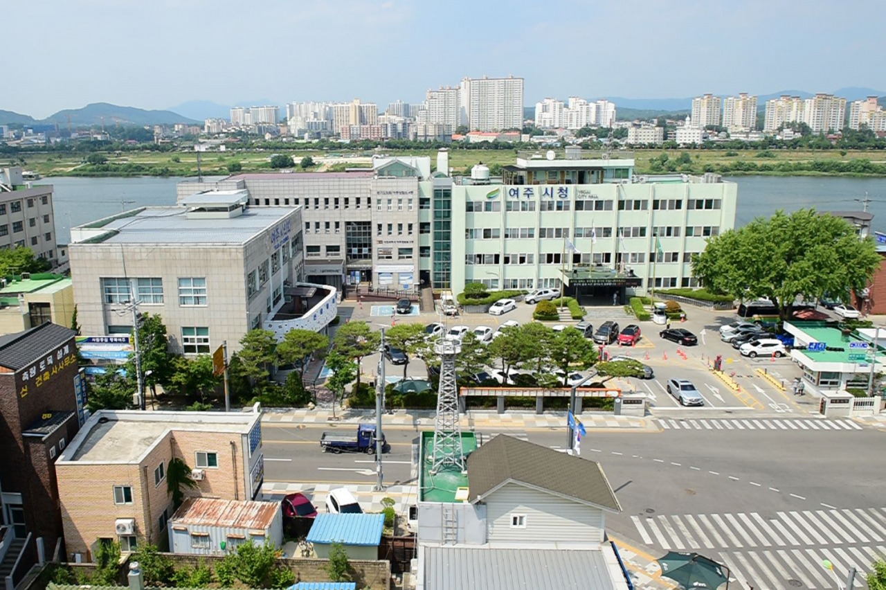 여주시청 전경.