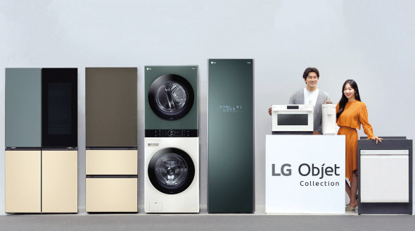 LG 오브제컬렉션 상냉장 하냉동 냉장고(왼쪽부터), 김치 냉장고, 워시타워, 스타일러, 광파오븐, 정수기, 식기세척기. [LG전자 제공]
