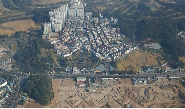 인천 경서지구(완료)·경서2구역(사업완료 예정)·경서3구역(사업 중) 모습.〈사진 위쪽부터 아래로〉
