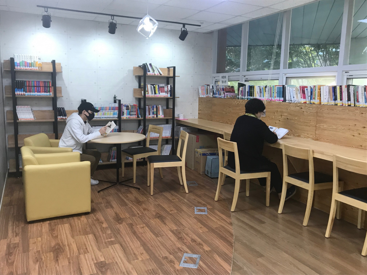 진관동 책사랑방 다독다독 내부 모습. [은평구 제공]