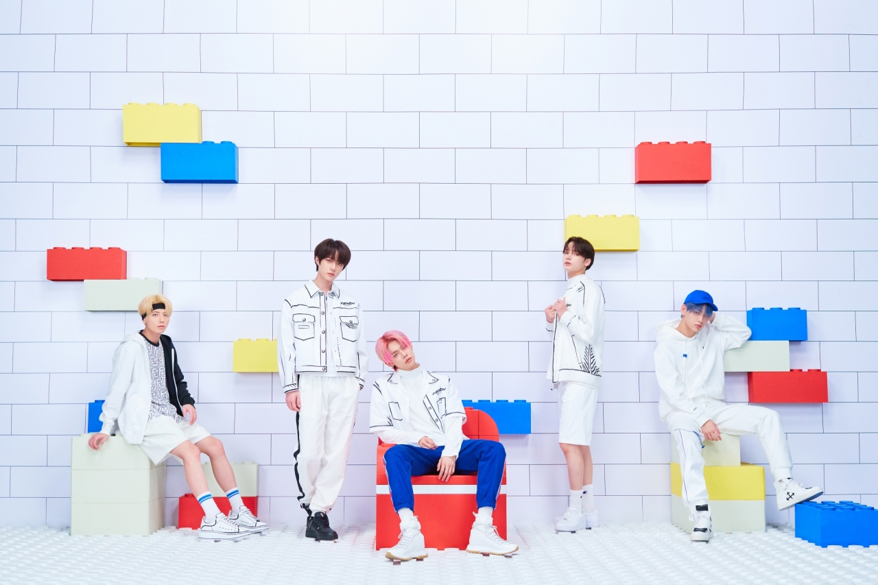 Tomorrow X Together (Big Hit Entertainment)