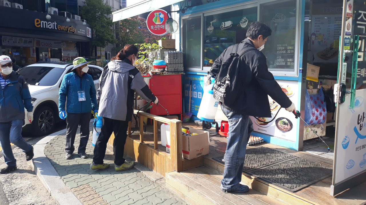 광명시 하안3동은 ‘찾아가는 방역단을 ’운영한다. [광명시 제공]