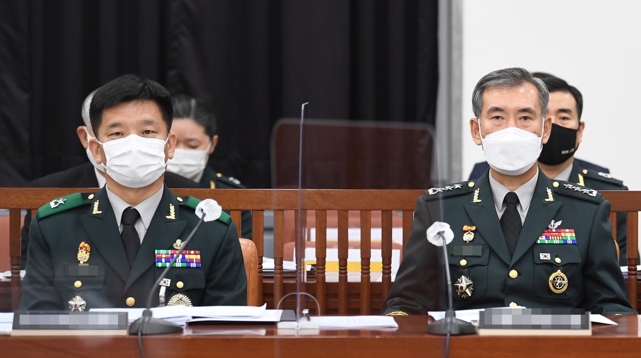 Military officials attend a parliamentary audit session in Seoul on Monday. (Yonhap)