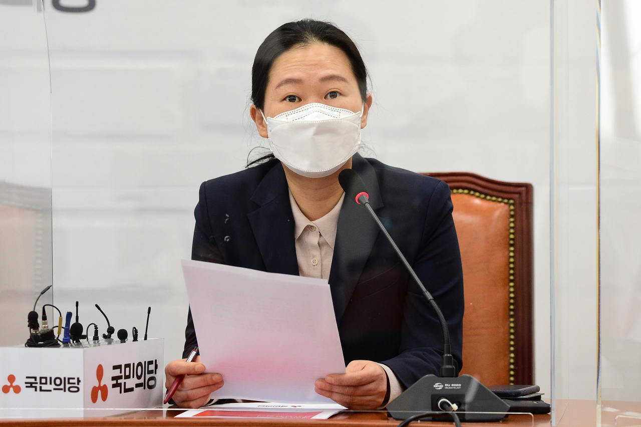 권은희 국민의당 원내대표가 2일 오전 서울 여의도 국회에서 열린 최고위원회의에서 발언하고 있다. [연합]