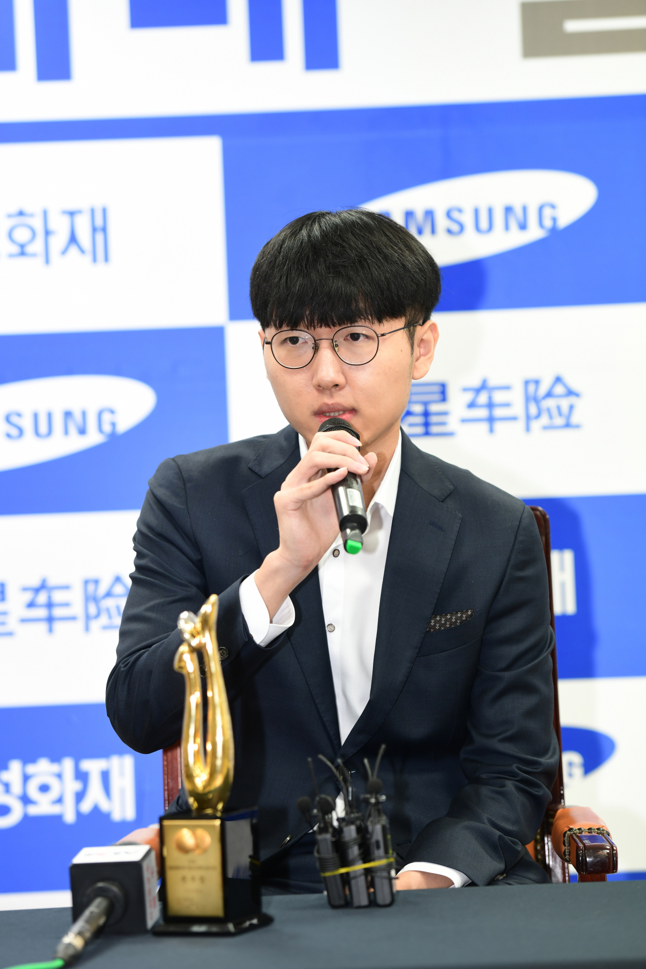 인터뷰 중인 신진서 9단./한국기원 제공
