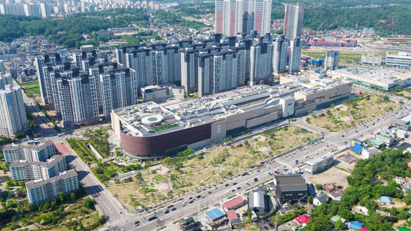 고양시 삼송지구에 준공된 아이엠 삼송 전경.
