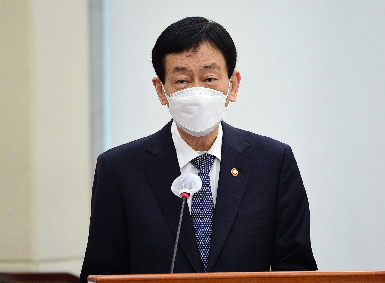 진영 행정안전부 장관이 5일 국회 행정안전위원회 전체회의에서 2021년 예산안에 대한 제안설명을 하고 있는 모습. 연합뉴스