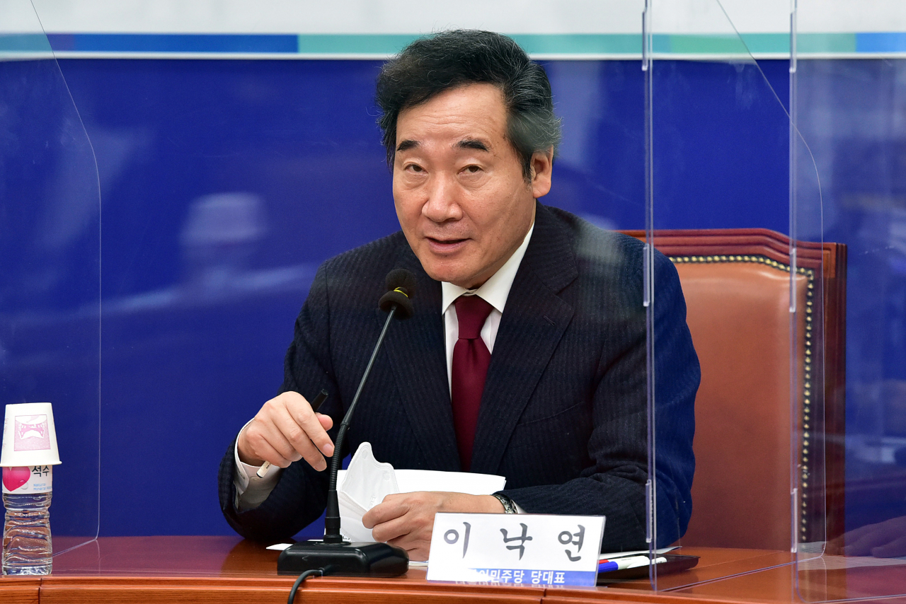 더불어민주당 이낙연 대표가 6일 서울 여의도 국회에서 열린 '더불어민주당 미국 차기 행정부의 대외정책 기조와 한반도 정책 전망 토론회'에서 인사말을 하고 있다. [연합]