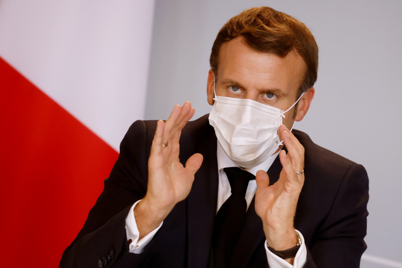 에마뉘엘 마크롱 프랑스 대통령이 7일(현지시간) 트위터를 통해 2020년 미국 대선에서 승리한 조 바이든 미국 민주당 대선 후보에게 축하 메시지를 보냈다. [EPA]