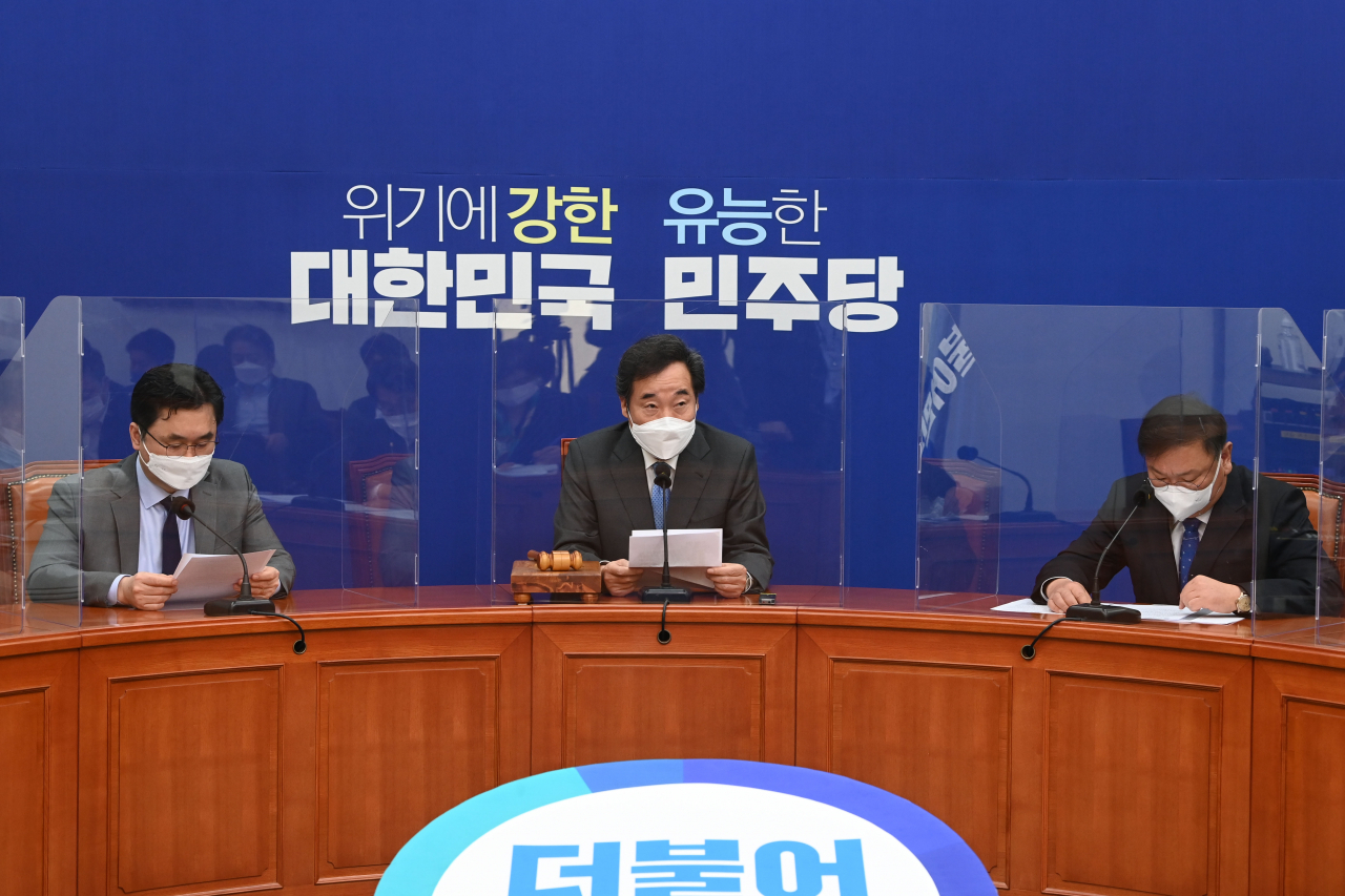 이낙연 더불어민주당 대표가 9일 오전 국회에서 열린 최고위원회의에서 발언하고 있다. 이상섭 기자/babtong@heraldcorp.com