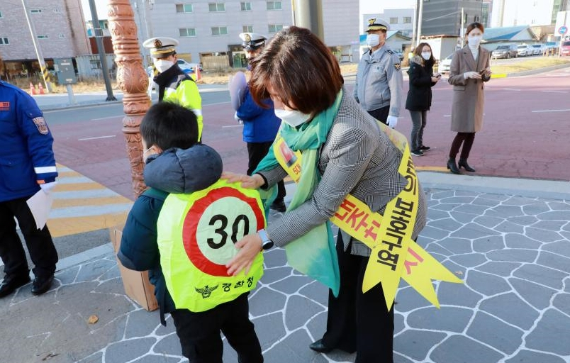 어린이 보호구역 안전 캠페인. [안성시 제공]