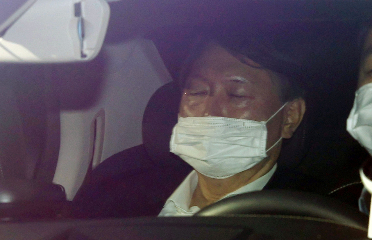 윤석열 검찰총장이 지난 11일 오전 서울 서초구 대검찰청으로 출근하고 있다. [연합]