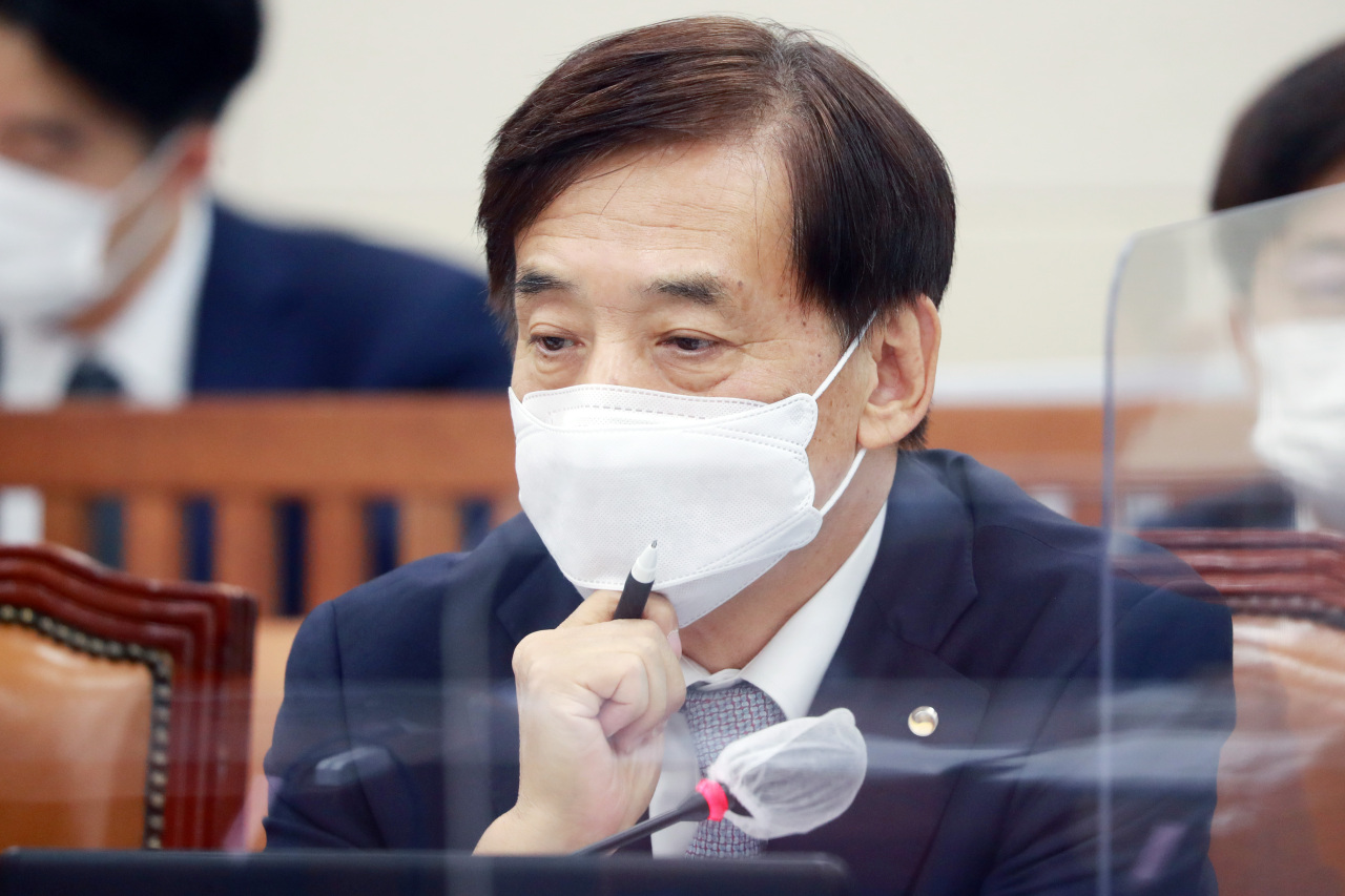 BOK Gov. Lee Ju-yeol attends a parliamentary audit held at the National Assembly in western Seoul on Oct. 23. (Yonhap)