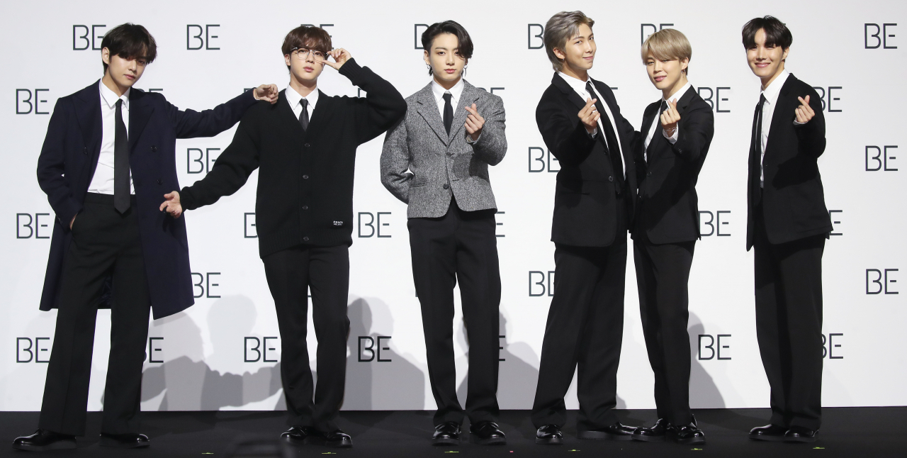 20일 오전 서울 중구 동대문디자인플라자에서 열린 방탄소년단 새 앨범 'BE (Deluxe Edition)' 글로벌 기자간담회에서 멤버들이 포즈를 취하고 있다. [연합]