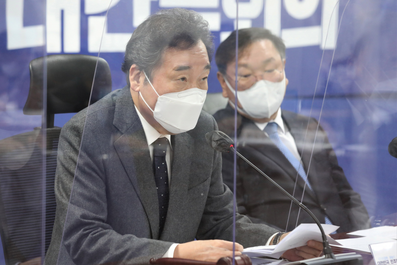이낙연 더불어민주당 대표가 20일 오전 국회 의원회관에서 열린 확대간부회의에서 발언하고 있다. [연합]