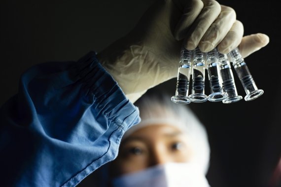 SK Bioscience’s COVID-19 vaccine candidate NBP2001 passes the Ministry of Food and Drug Safety’s review of the phase 1 clinical trial design, Tuesday. (Yonhap)