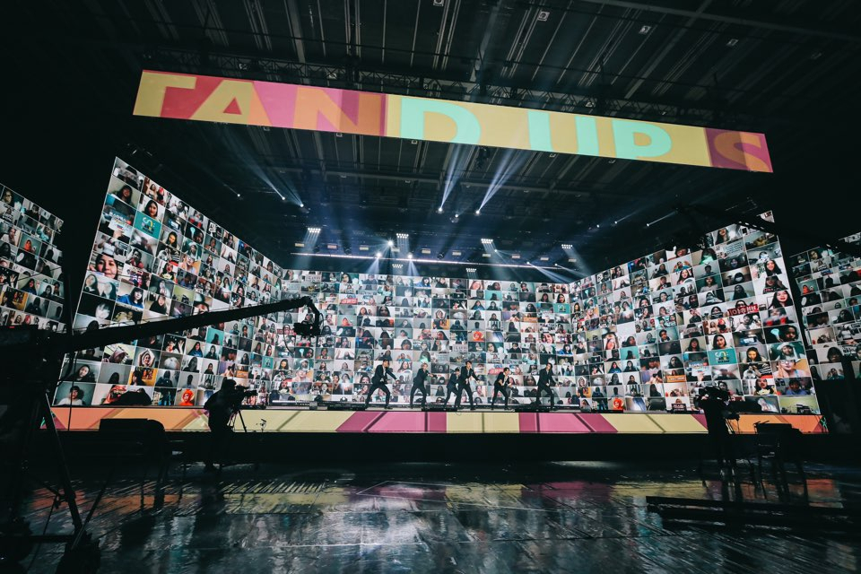 23일 온:한류축제 K팝 공연 ‘Unite ON: Live Concert'에서 몬스타엑스가 전세계 한류팬들과 함께하는 공연을 하고 있다.