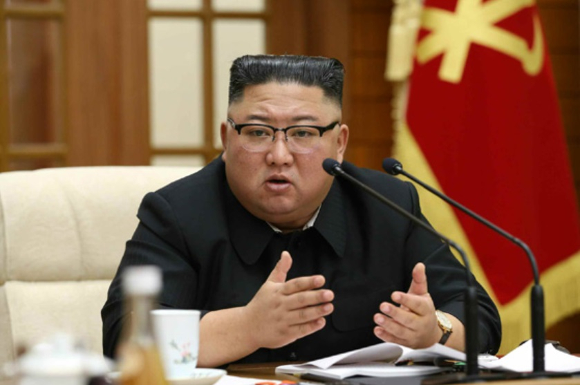 북한 조선중앙통신은 30일 김정은 국무위원장이 전날 주재한 노동당 정치국 확대회의에서 최근 경제 부문 실태를 비판하고 내년 1월 예정된 제8차 당대회 준비를 논의했다고 보도했다. [헤럴드DB]