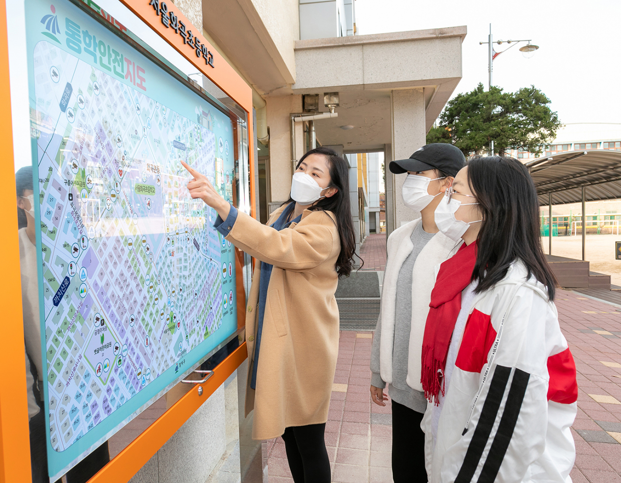 화곡초등학교에 설치된 통학안전지도. [강서구 제공]