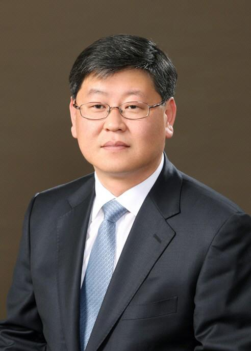 문재인 대통령은 2일 새 법무부 차관에 이용구 변호사를 내정했다. [사진=청와대 제공]