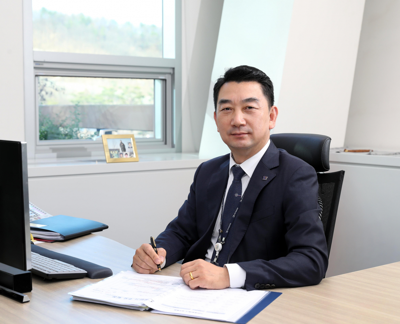 올해 '자랑스러운 기품원人'에 선정된 이창우 박사.[사진=국방기술품질원]