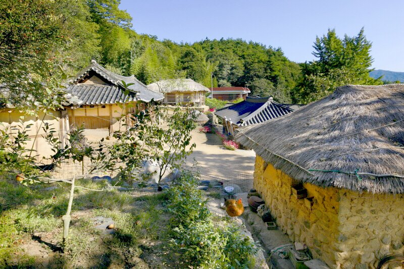 민속문화재 제156호 보성 율어리 고택 전경